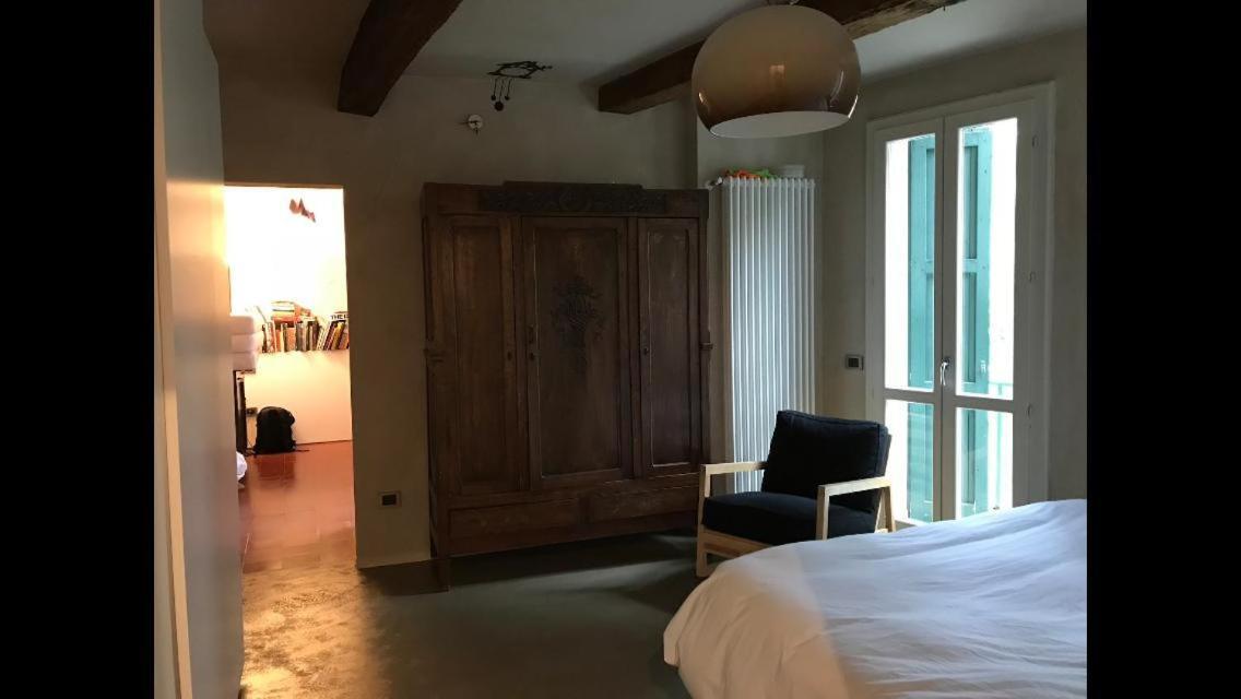 Casa Luminosa Con Giardino In Centro Storico Apartment Реджо Емилия Екстериор снимка